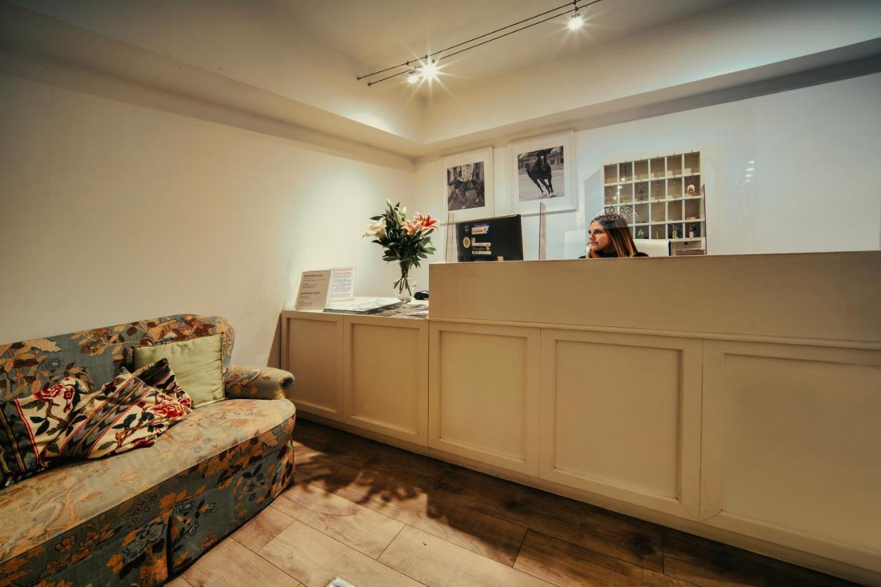 Albergo Tre Donzelle Siena Luaran gambar