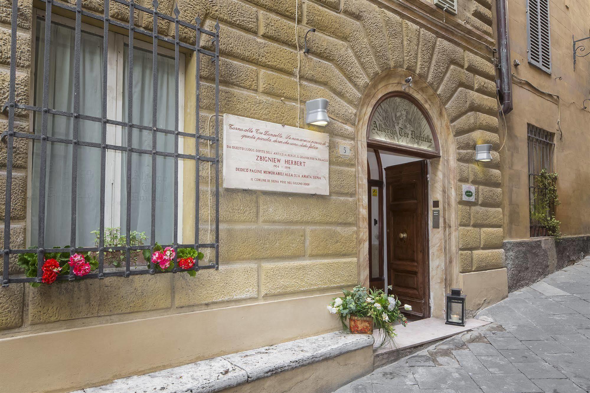 Albergo Tre Donzelle Siena Luaran gambar