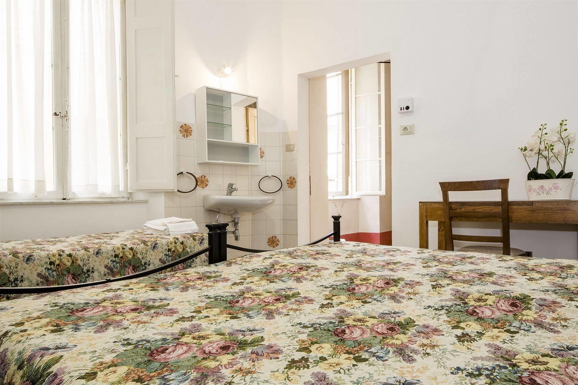 Albergo Tre Donzelle Siena Luaran gambar